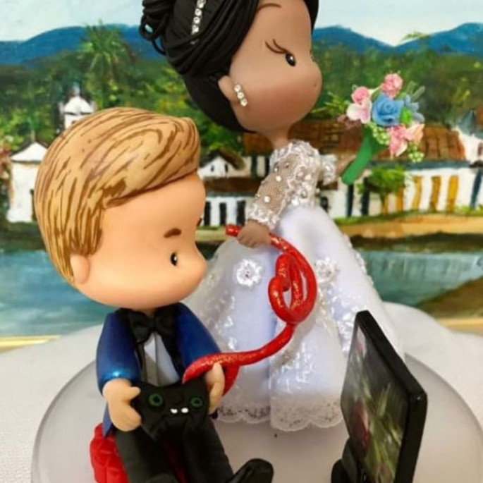 Topo de Bolo de Casamento em Biscuit ( Estilo Fofinho )