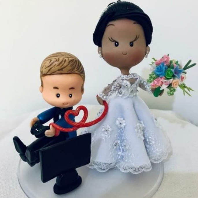 Topo de Bolo de Casamento em Biscuit ( Estilo Fofinho ) - Imagem 3