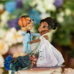 topo-de-bolo-de-casamento-em-biscuit-estilo-caricatura-topo-de-bolo